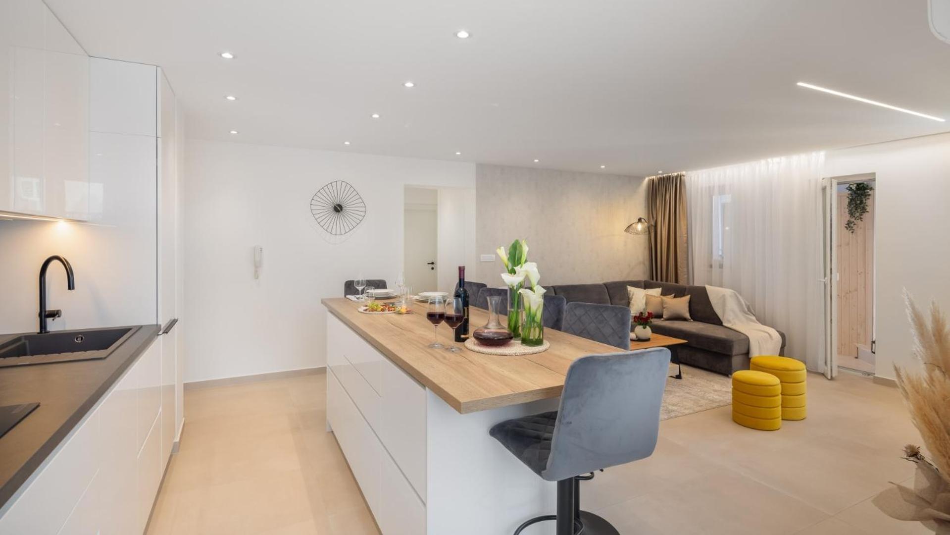 Luxury Apartment Silvery In Split Center With Jacuzzi, Sauna And Parking Exterior foto