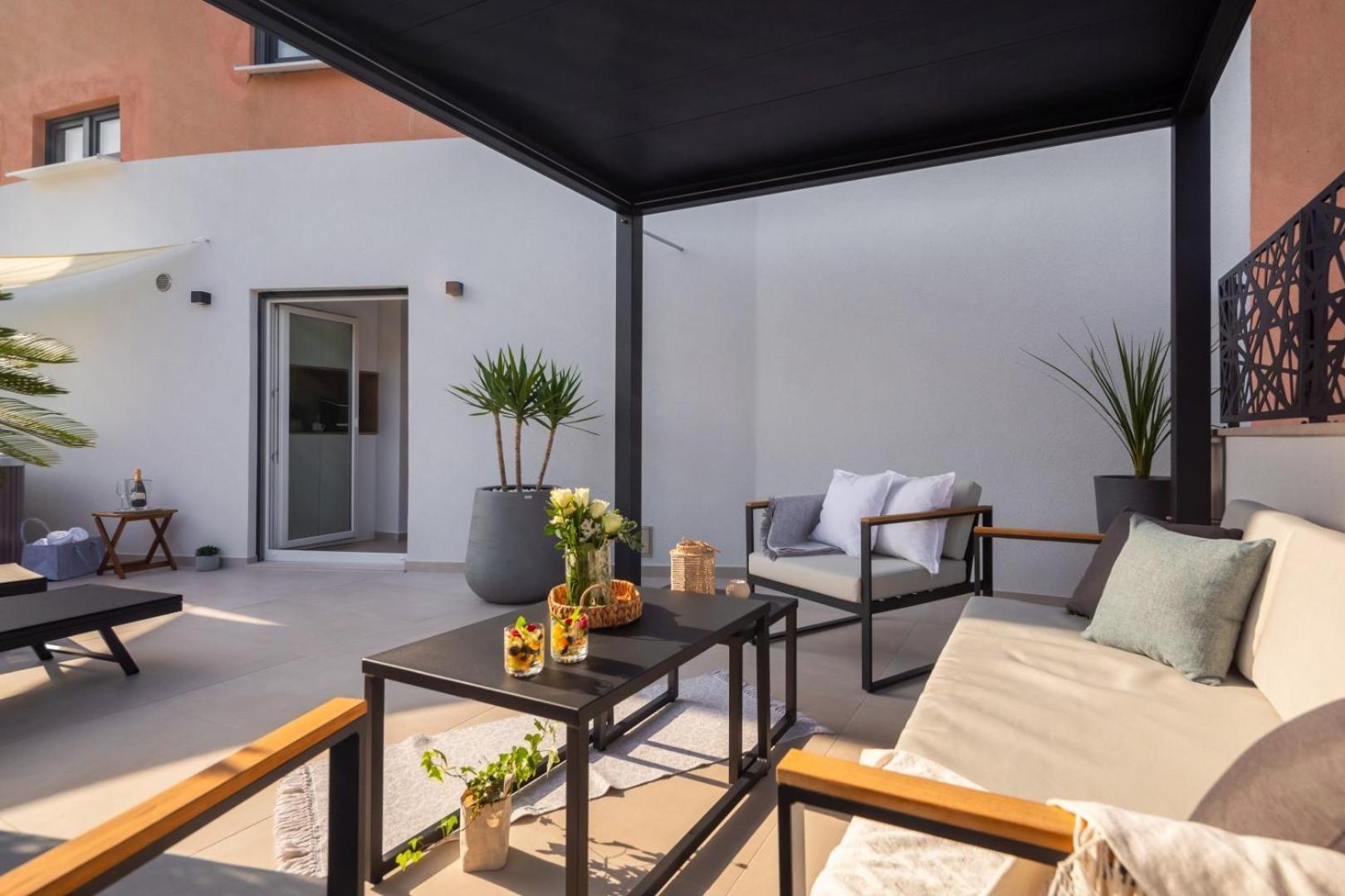 Luxury Apartment Silvery In Split Center With Jacuzzi, Sauna And Parking Exterior foto