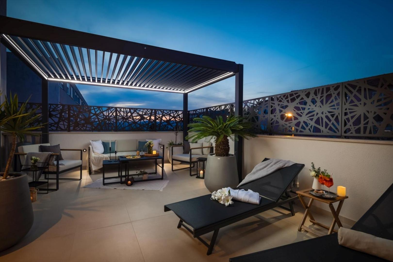 Luxury Apartment Silvery In Split Center With Jacuzzi, Sauna And Parking Exterior foto