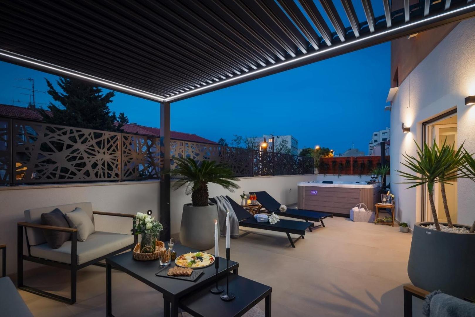 Luxury Apartment Silvery In Split Center With Jacuzzi, Sauna And Parking Exterior foto