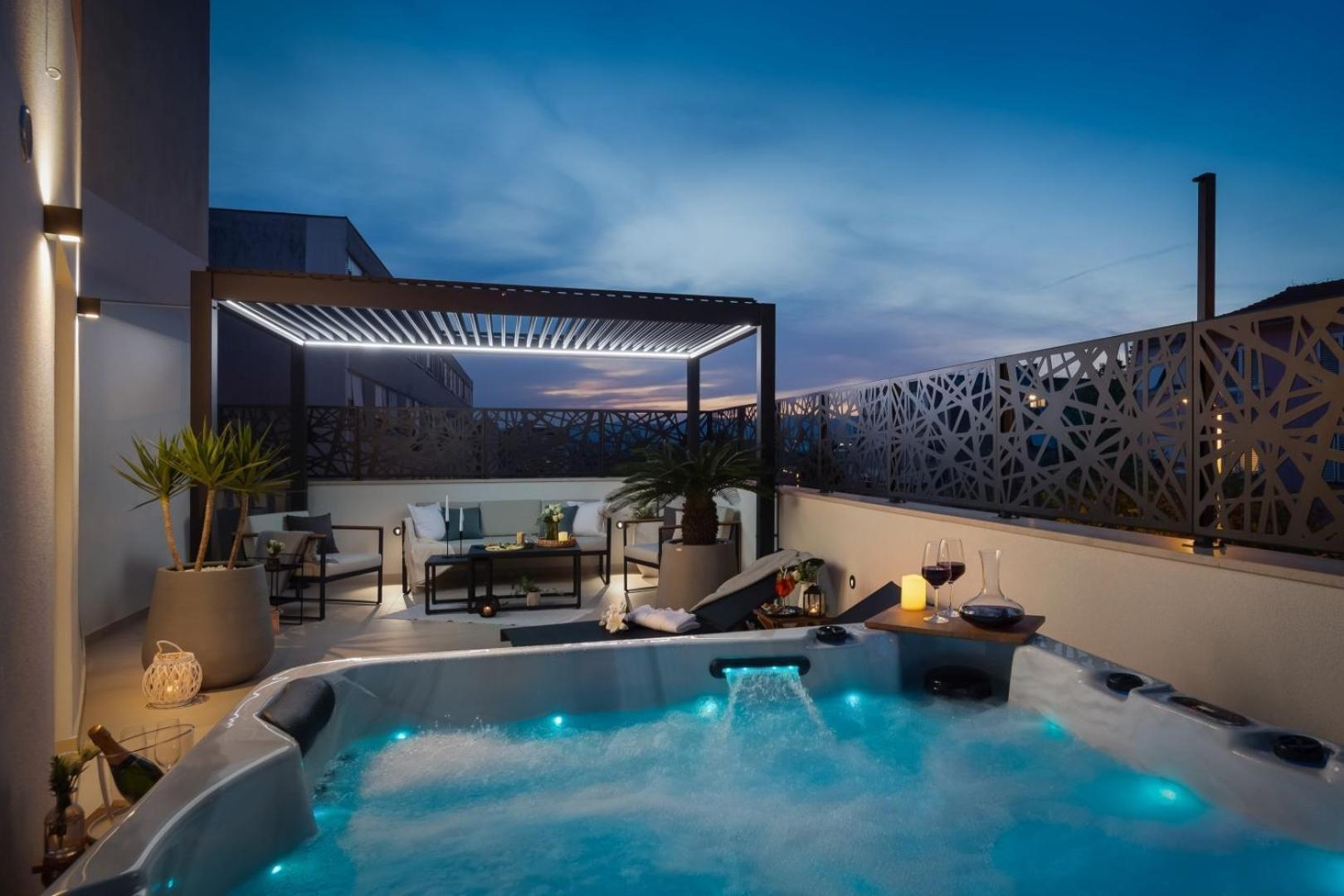 Luxury Apartment Silvery In Split Center With Jacuzzi, Sauna And Parking Exterior foto