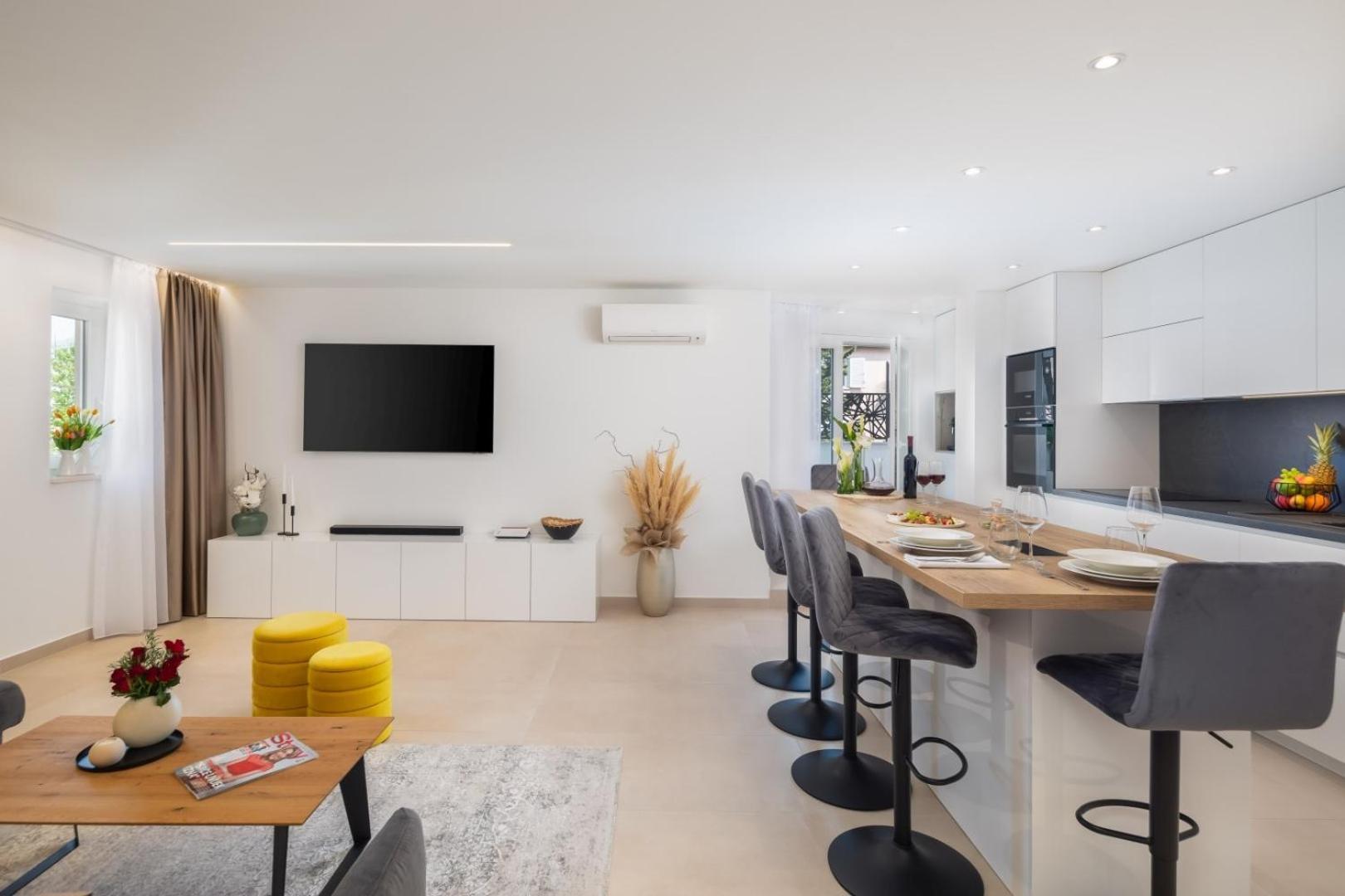 Luxury Apartment Silvery In Split Center With Jacuzzi, Sauna And Parking Exterior foto