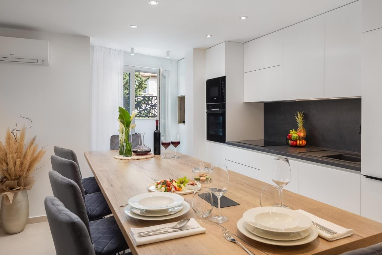 Luxury Apartment Silvery In Split Center With Jacuzzi, Sauna And Parking Exterior foto