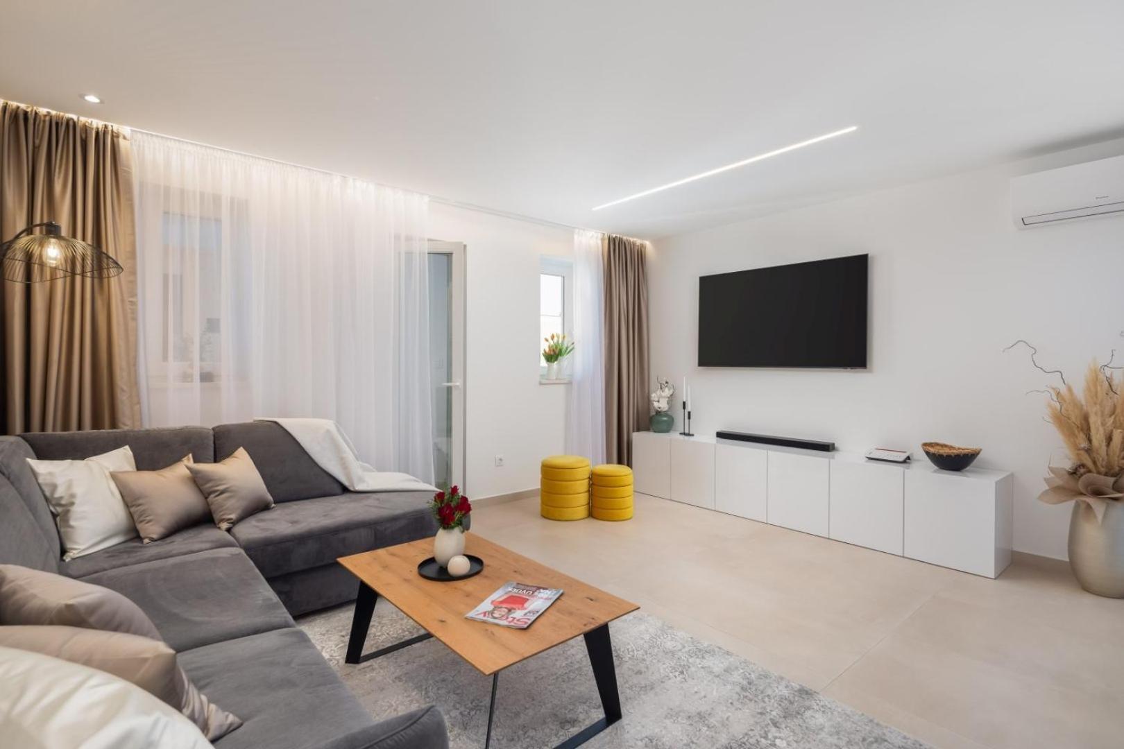 Luxury Apartment Silvery In Split Center With Jacuzzi, Sauna And Parking Exterior foto